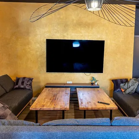 Old Pub In New Design For Up To 12 People Apartament *