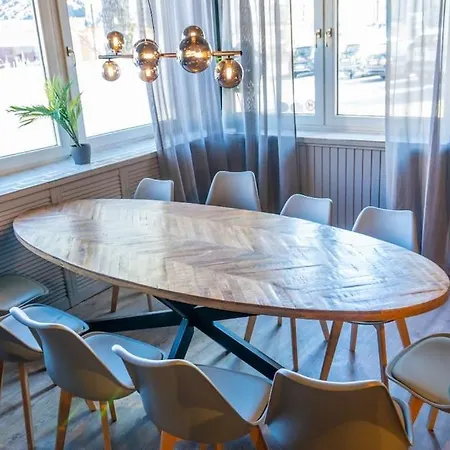 Old Pub In New Design For Up To 12 People Apartment *