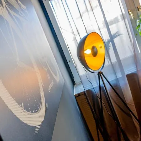 Old Pub In New Design For Up To 12 People *