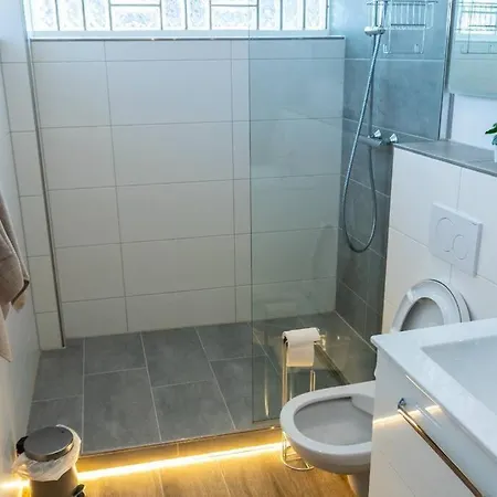 Old Pub In New Design For Up To 12 People *