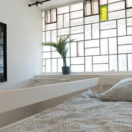 Old Pub In New Design For Up To 12 People Apartament