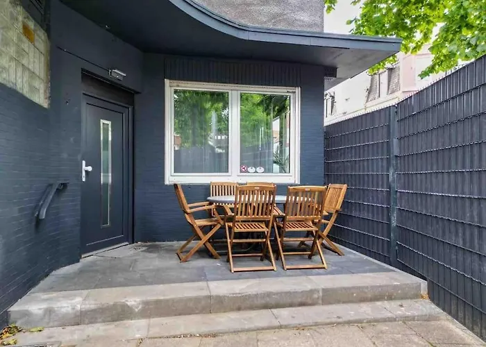 Old Pub In New Design For Up To 12 People