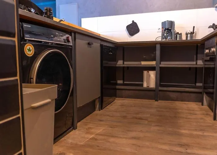 Old Pub In New Design For Up To 12 People Appartement Bochum