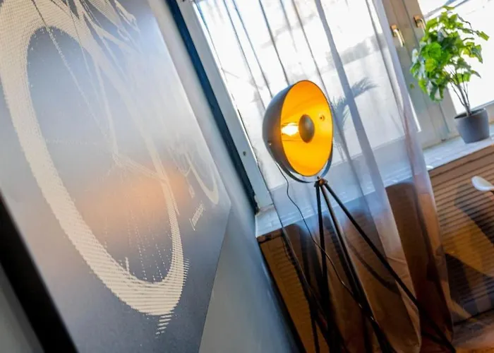 Old Pub In New Design For Up To 12 People *