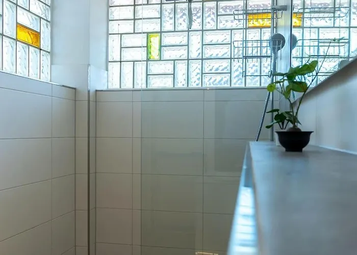 Old Pub In New Design For Up To 12 People Appartement Bochum