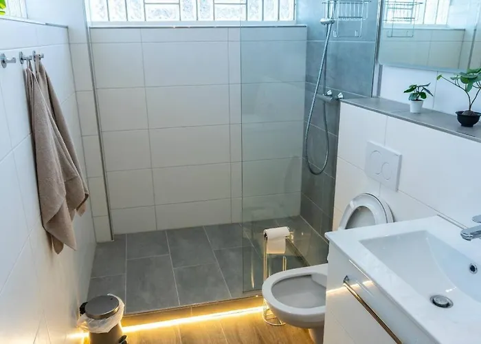 Old Pub In New Design For Up To 12 People *