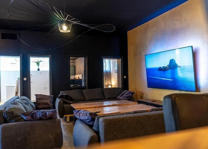 Old Pub In New Design For Up To 12 People * Bochum